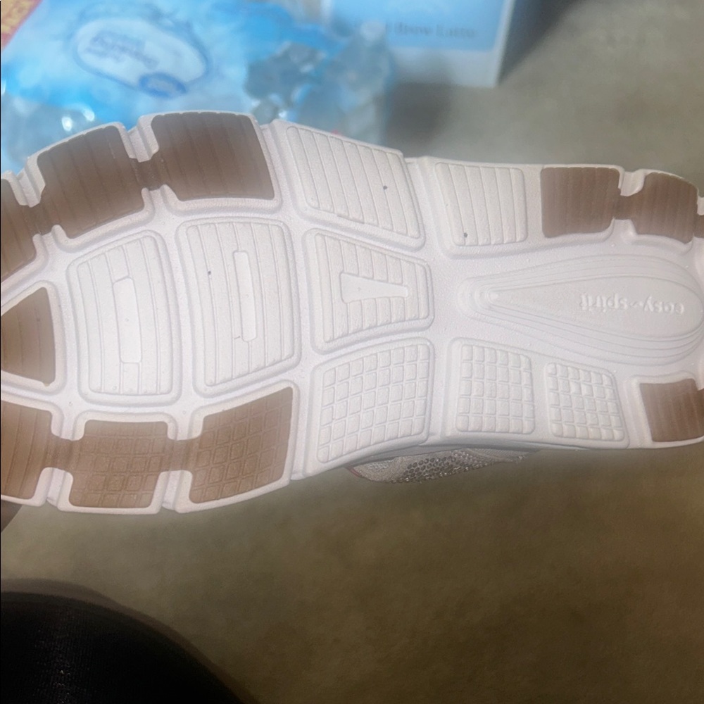 Easy Spirit Silver Women's Sandals - Picture 3 of 7